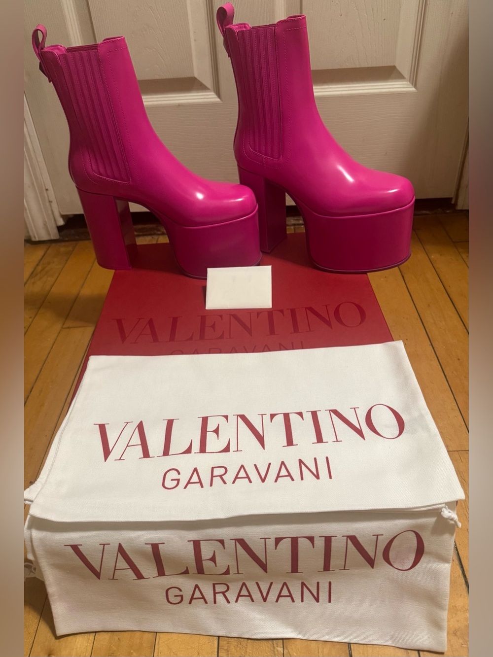 NIB Valentino Garavani Club Platform Boots 37.5 Pink PP AW22 Chelsea 1W0S0FR0